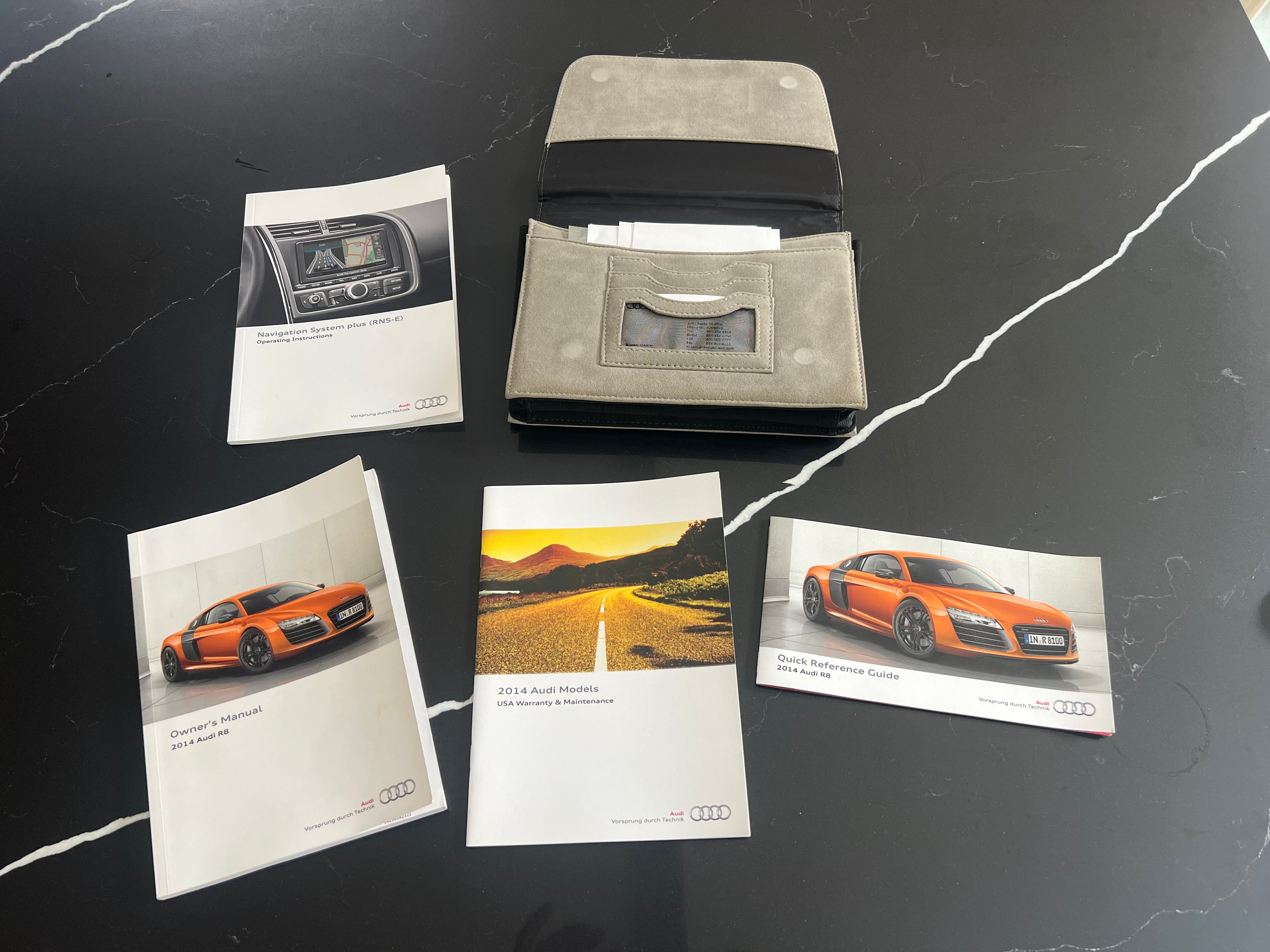 Used 2014 Audi R8 V8 w/ Enhanced Leather Package AWD/4WD image 30