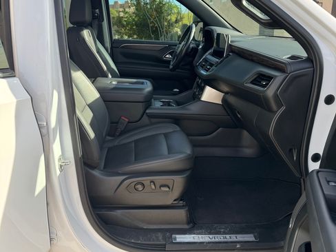 Used 2022 Chevrolet Tahoe Z71 w/ Luxury Package image 10