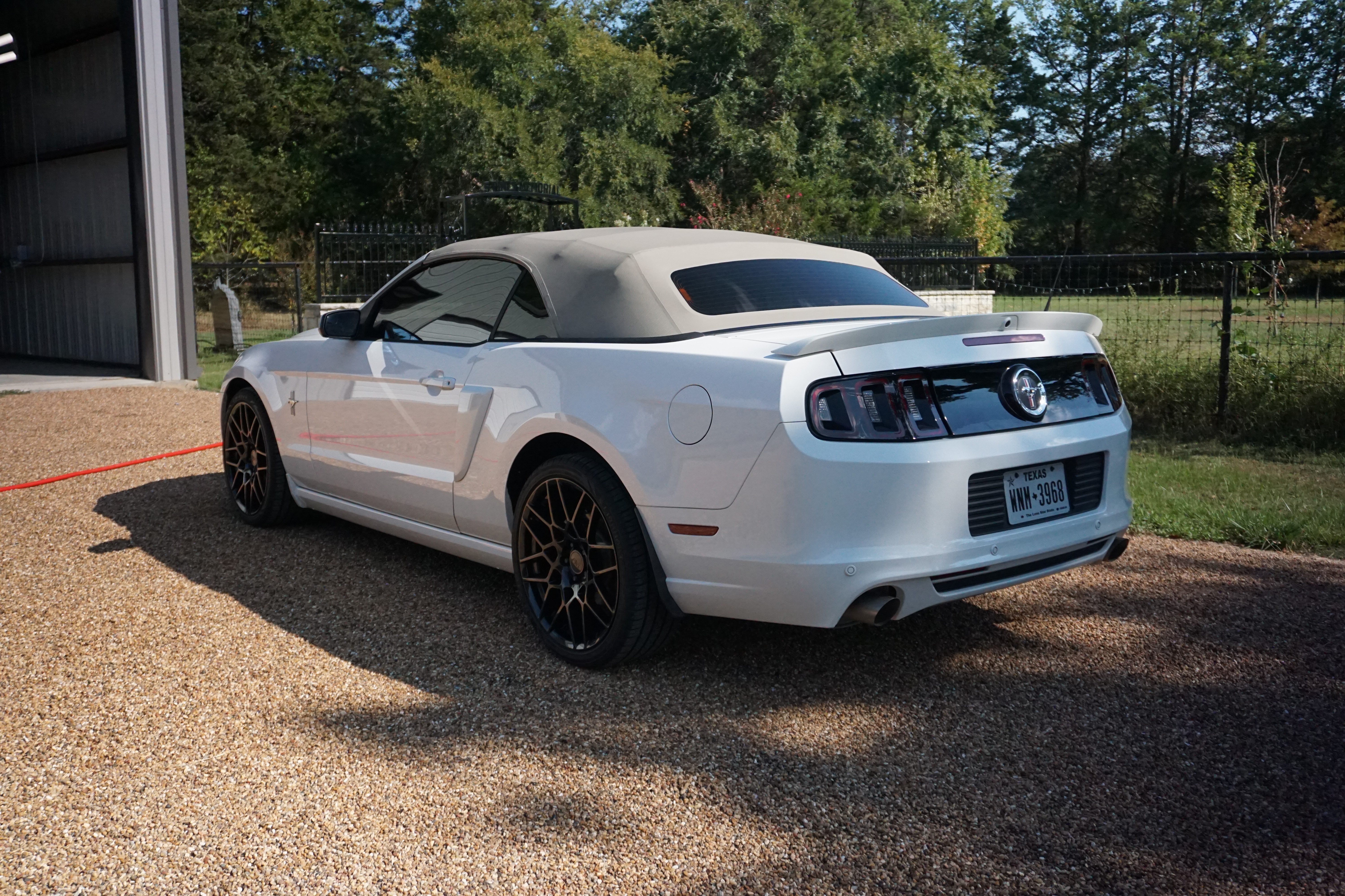 Used 2013 Ford Mustang Premium w/ Electronics Pkg RWD image 5