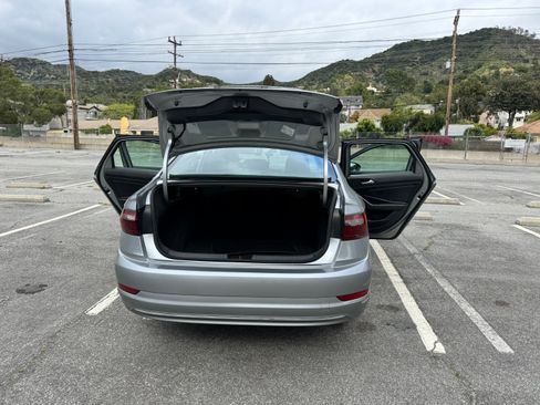 Used 2020 Volkswagen Jetta S w/ Driver Assistance Package image 10