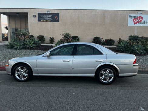 Used 2002 Lincoln LS RWD image 1