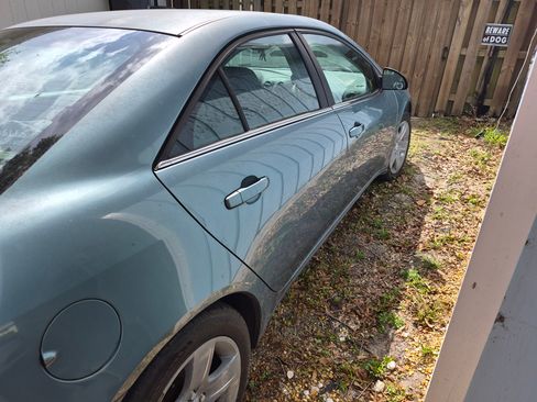 Used 2009 Pontiac G6 Sedan w/ Preferred Package image 7