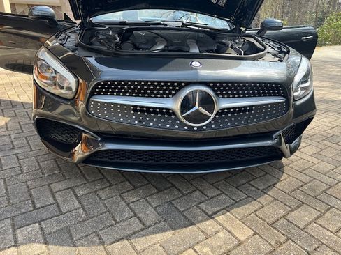 Used 2017 Mercedes-Benz SL 550 image 15
