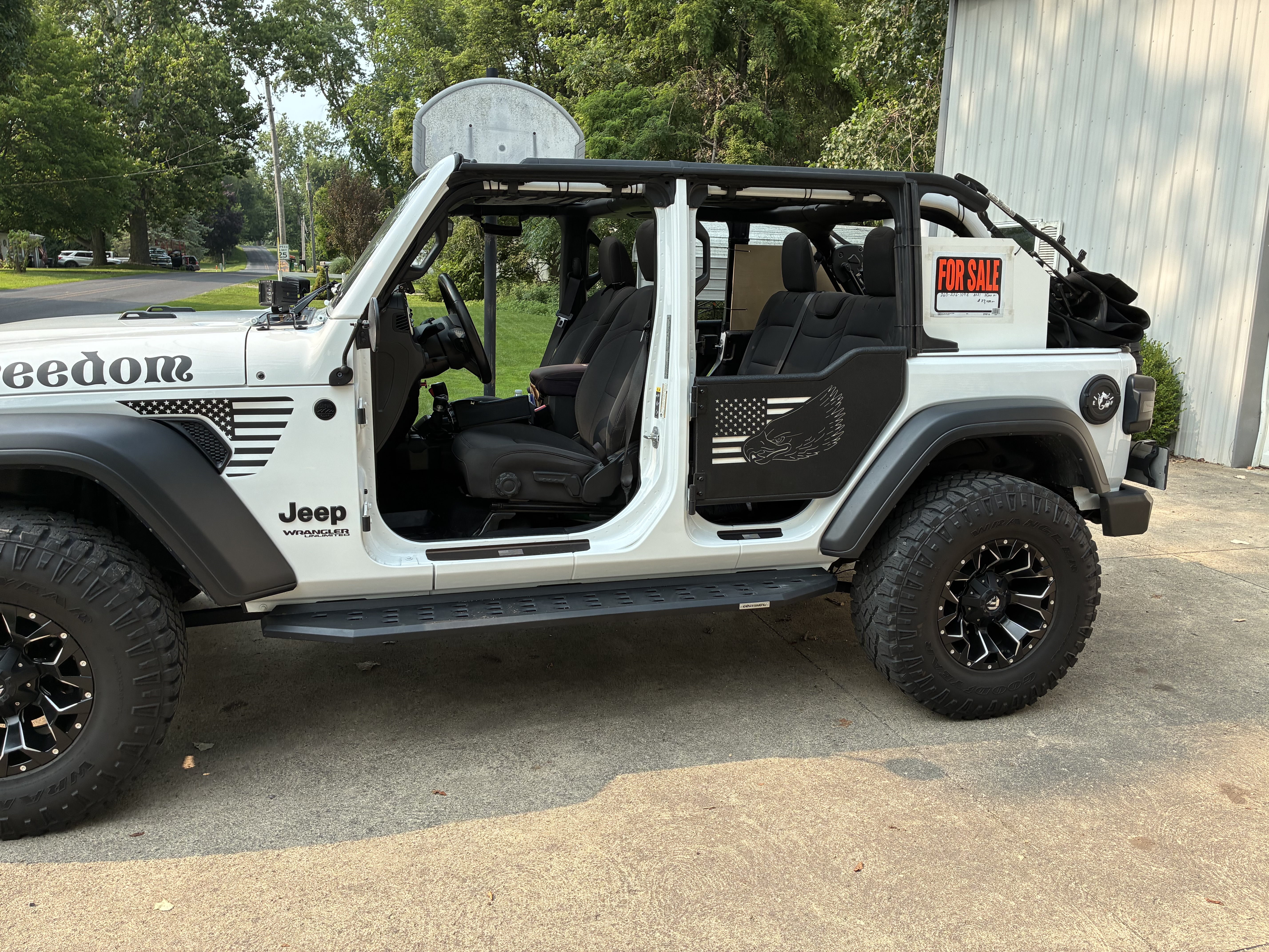 Used 2021 Jeep Wrangler Unlimited Sport w/ Technology Group AWD/4WD image 1
