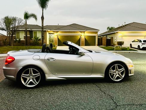 Used 2009 Mercedes-Benz SLK 55 AMG image 5