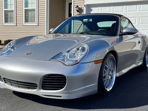 Used 2004 Porsche 911 Carrera 4S image 4