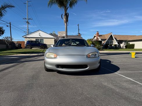 Used 1999 MAZDA MX-5 Miata image 11