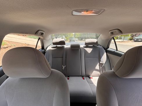 Used 2011 Toyota Corolla LE FWD image 8