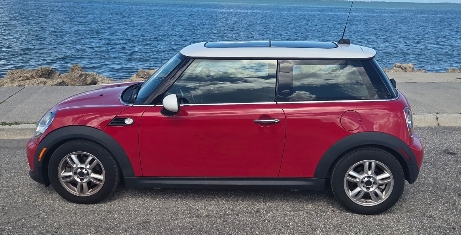 Used 2012 MINI Cooper Hardtop FWD image 5
