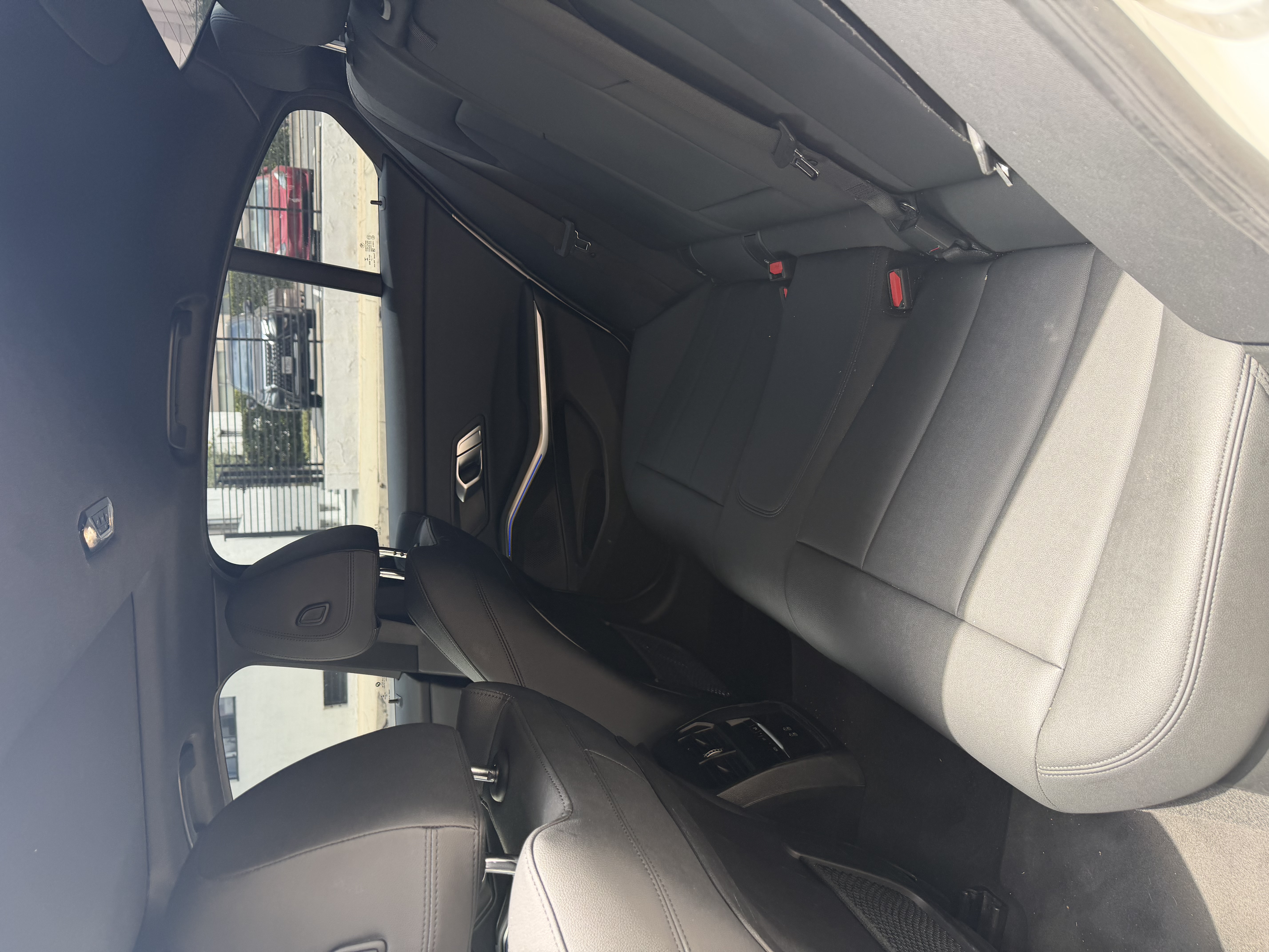 Used 2021 BMW 330i Sedan w/ M Sport Package RWD image 9