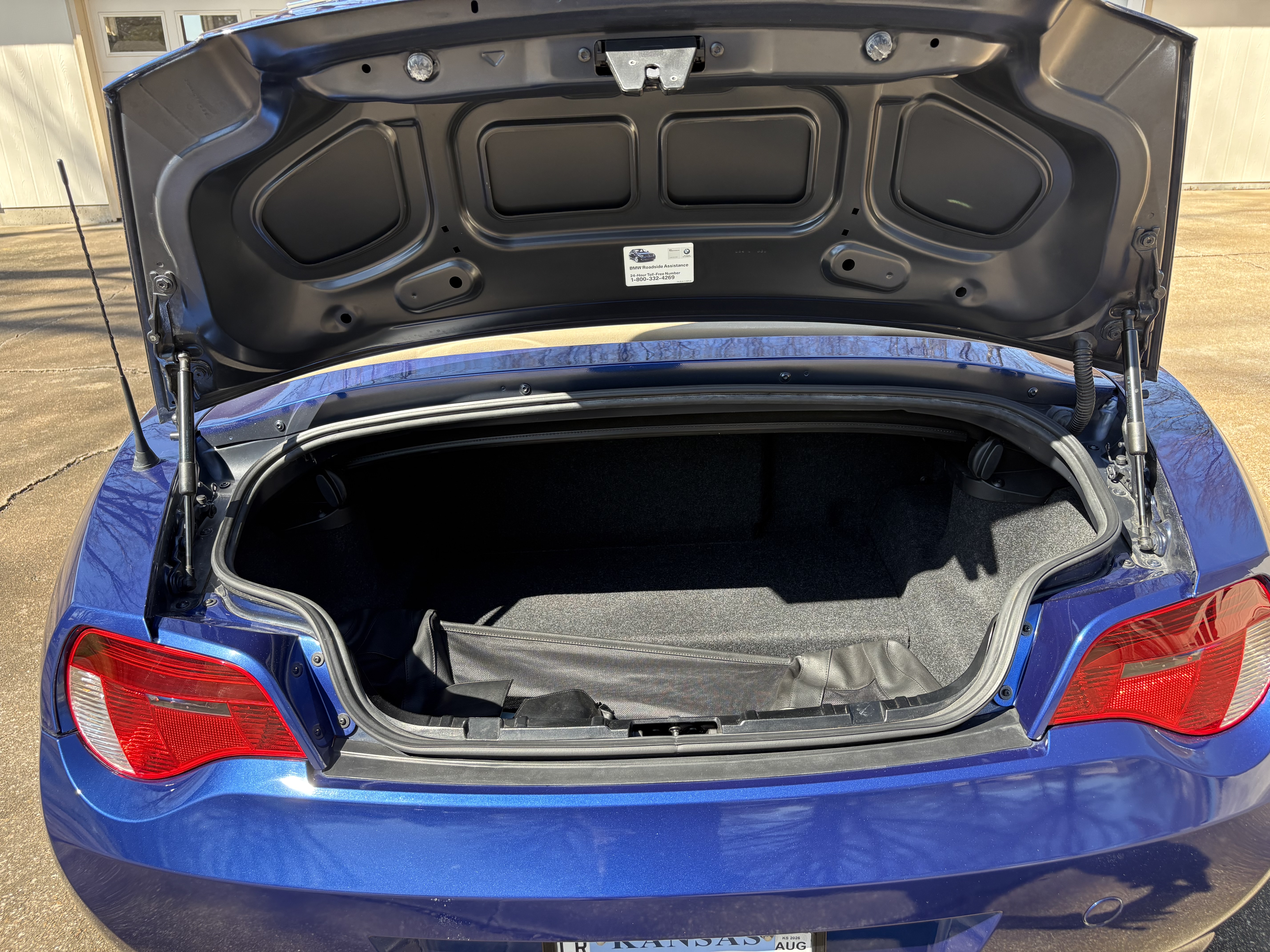 Used 2008 BMW Z4 3.0si RWD image 13