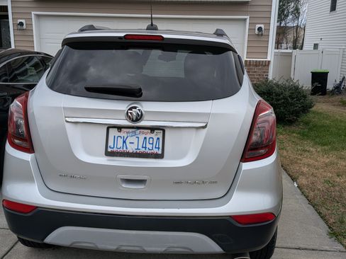 Used 2017 Buick Encore Preferred image 4