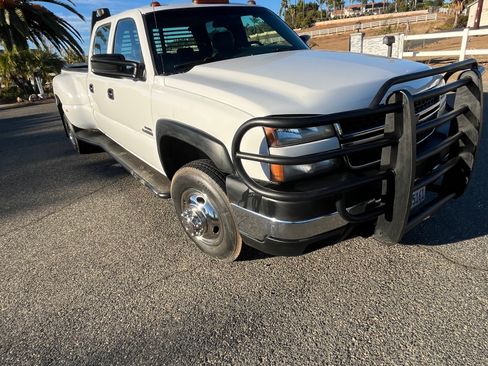 Used 2007 Chevrolet Silverado 3500 2WD Crew Cab w/ Heavy-Duty Power Package image 12