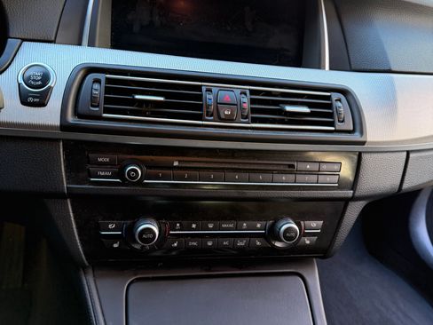 Used 2014 BMW M5 image 25