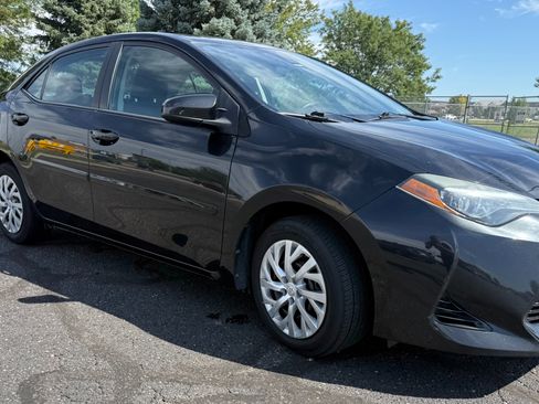 Used 2017 Toyota Corolla LE FWD image 1