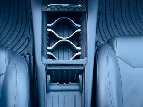 Used 2017 Tesla Model X 100D image 4