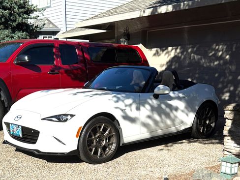 Used 2025 MAZDA MX-5 Miata Grand Touring w/ Appearance Package RWD image 12