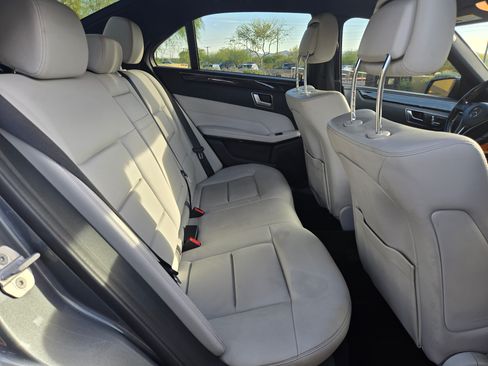 Used 2016 Mercedes-Benz E 350 4MATIC Sedan image 24