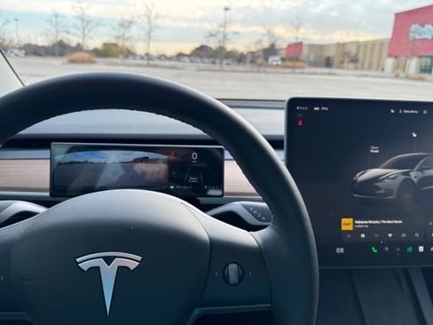 Used 2023 Tesla Model 3 Long Range image 4