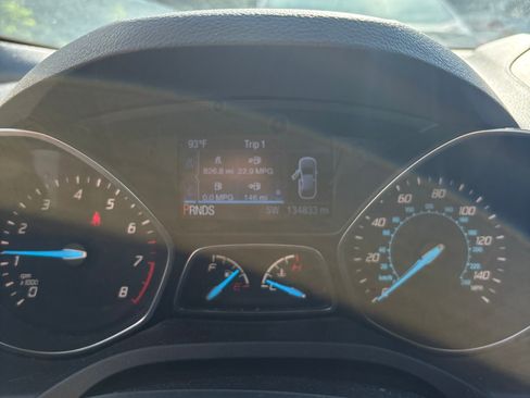 Used 2016 Ford Escape SE w/ SE Leather Comfort Package AWD/4WD image 9