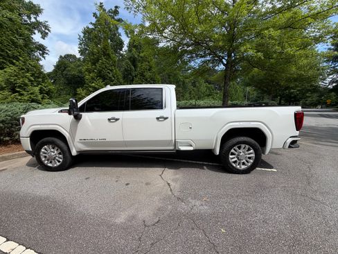 Used 2022 GMC Sierra 3500 Denali AWD/4WD image 1