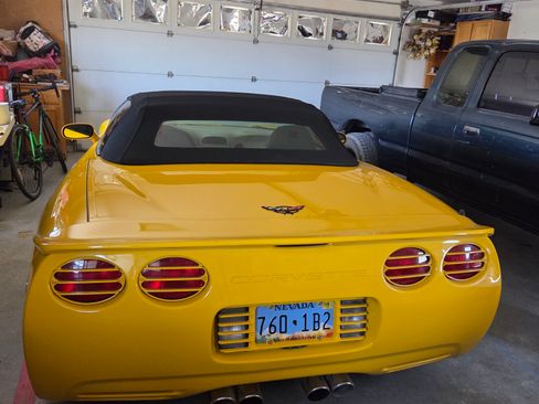 Used 2002 Chevrolet Corvette Convertible w/ Preferred Equipment Group2 image 6