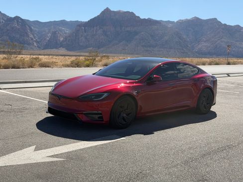 Used 2026 Tesla Model S Plaid AWD/4WD image 5