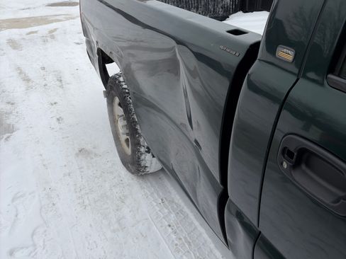 Used 2002 Chevrolet Silverado 1500 2WD Regular Cab w/ Heavy Duty Suspension Pkg image 13