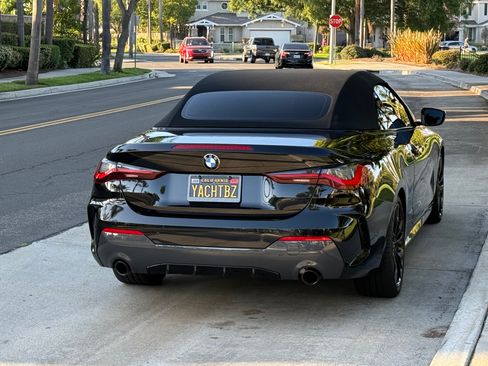 Used 2022 BMW 430i Convertible w/ M Sport Package image 9