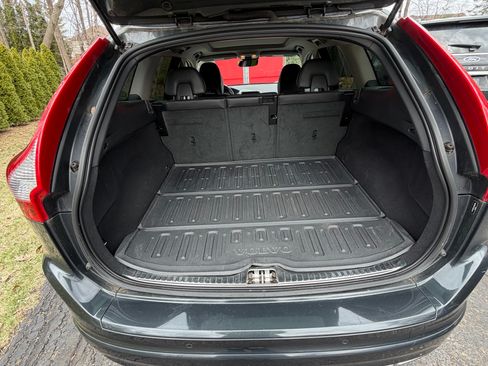 Used 2016 Volvo XC60 T6 image 5