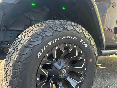 Used 2021 Jeep Wrangler Unlimited Rubicon image 8