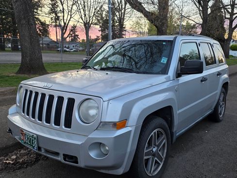 Used 2009 Jeep Patriot Sport image 1