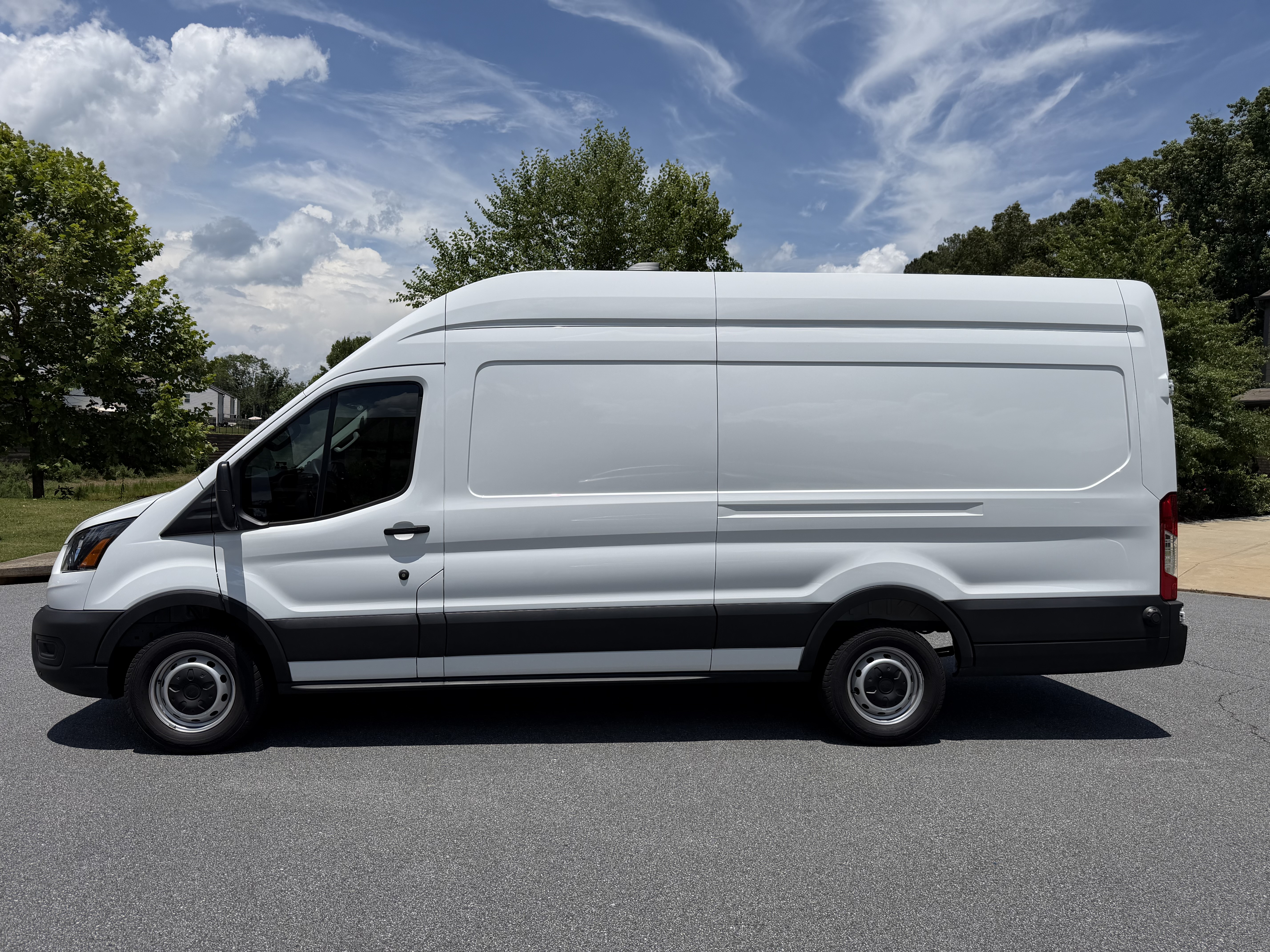 Used 2026 Ford Transit 250 148 High Roof Extended w/ Load Area Protection Package RWD image 1