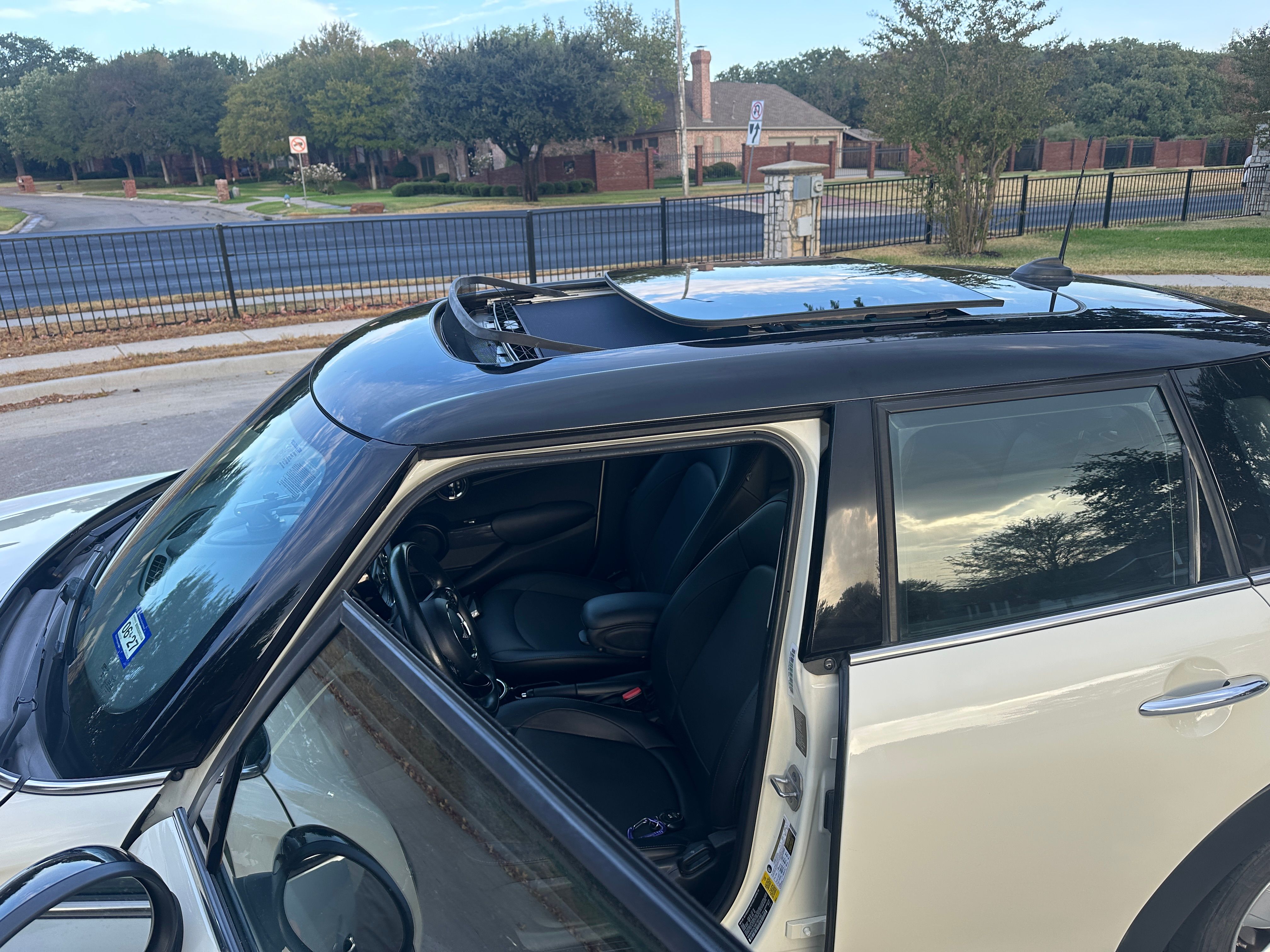 Used 2015 MINI Cooper 4-Door Hardtop FWD image 18