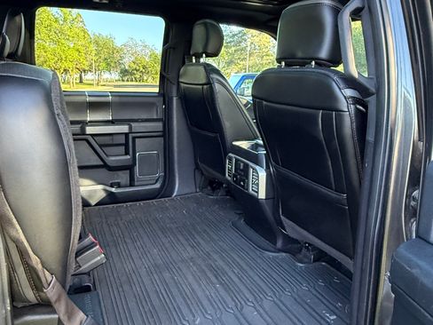 Used 2018 Ford F150 Platinum w/ Equipment Group 701A Luxury image 4