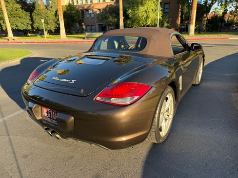 Used 2011 Porsche Boxster S image 6