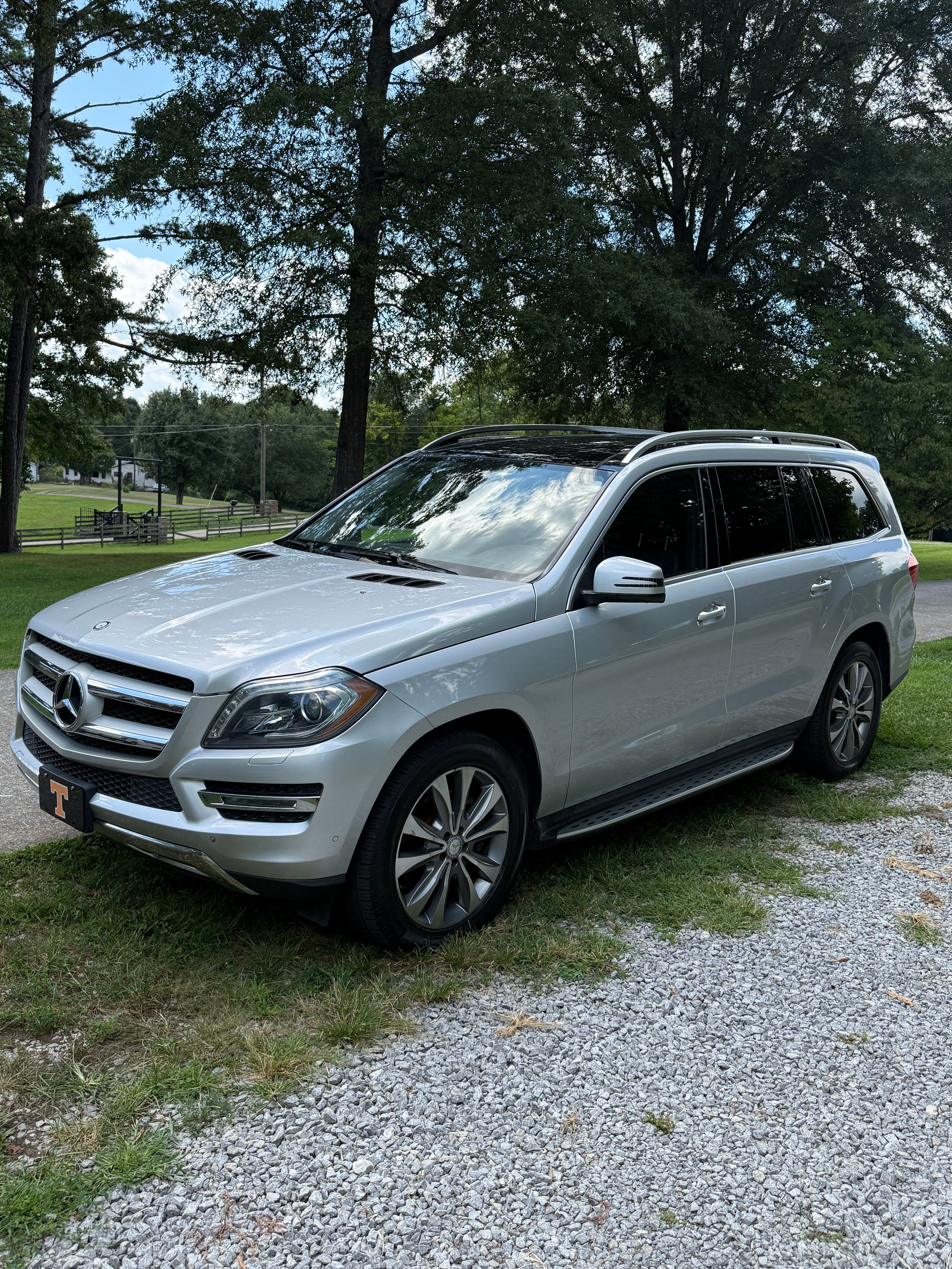 Used 2015 Mercedes-Benz GL 450 4MATIC image 4