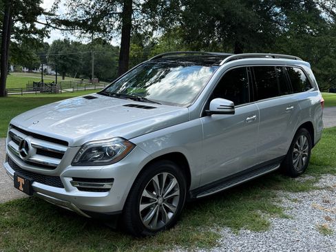 Used 2015 Mercedes-Benz GL 450 4MATIC image 4