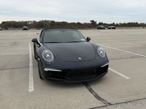 Used 2015 Porsche 911 Carrera 4S AWD/4WD image 21