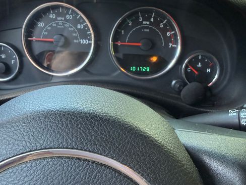 Used 2011 Jeep Wrangler Unlimited Sport AWD/4WD image 13