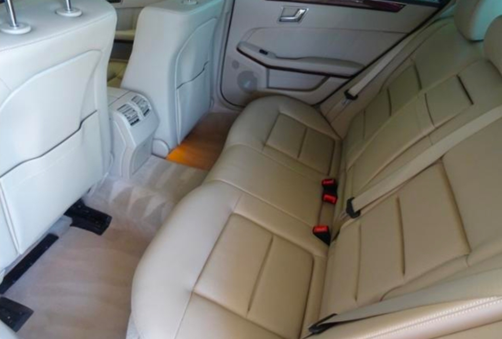 Used 2011 Mercedes-Benz E 350 Sedan image 9