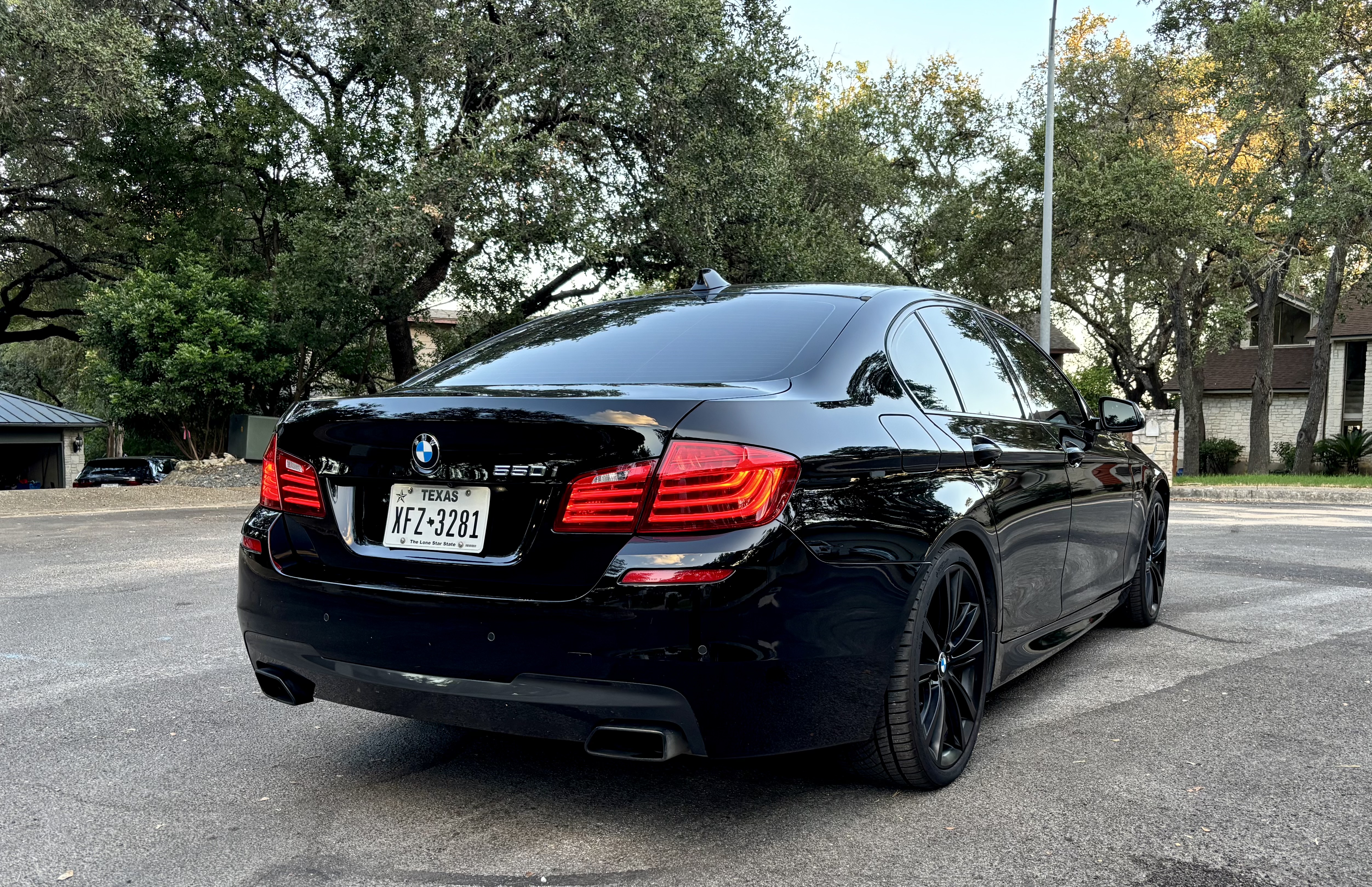 Used 2016 BMW 550i Sedan RWD image 4