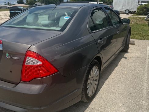 Used 2012 Ford Fusion Hybrid FWD image 6