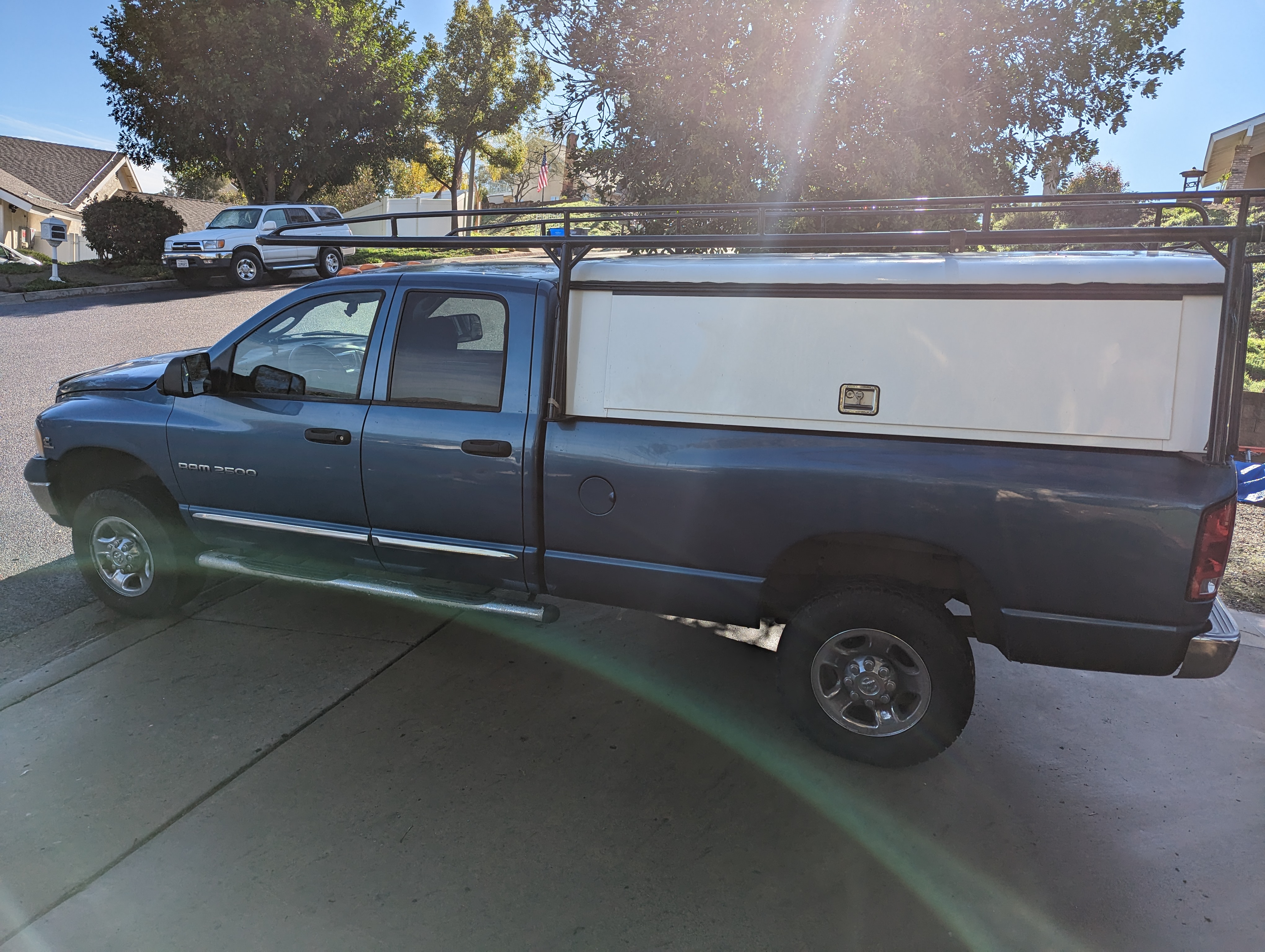 Used 2005 Dodge Ram 2500 Truck SLT AWD/4WD image 1