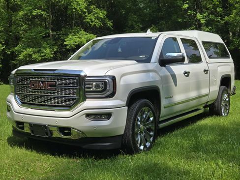 Used 2018 GMC Sierra 1500 Denali w/ Denali Ultimate Package image 4