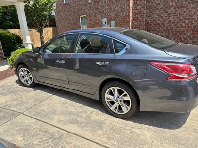 Used 2013 Nissan Altima 2.5 SV w/ 2.5SV Convenience Pkg