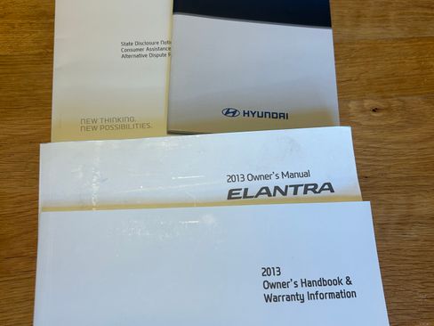 Used 2013 Hyundai Elantra Limited w/ Technology Pkg FWD image 12