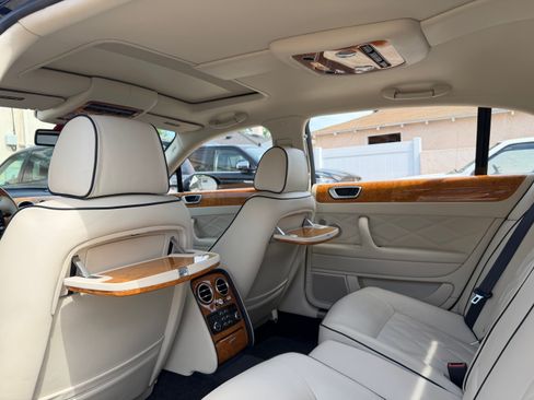 Used 2013 Bentley Flying Spur Flying Spur image 11