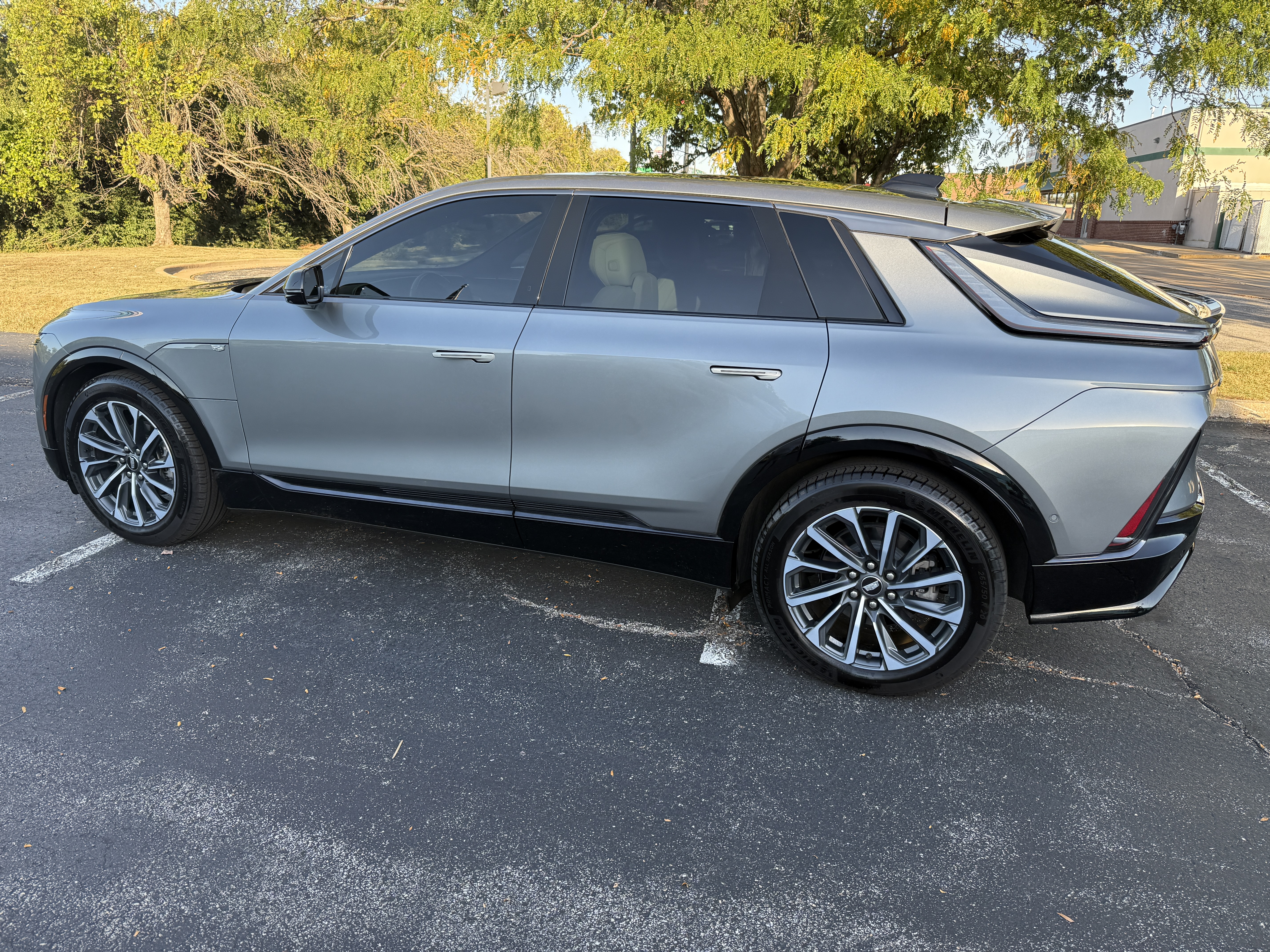 Used 2024 Cadillac Lyriq Sport w/ LPO, Floor Liner Package AWD/4WD image 2