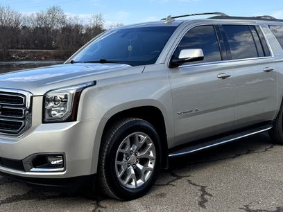Used 2017 GMC Yukon XL SLE w/ SLE Value Package